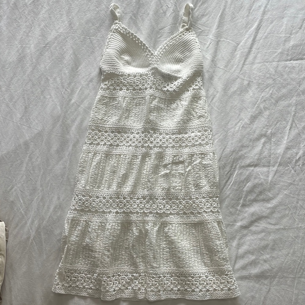 BCBG MAXAZRIA crochet dress Size 2 like new !